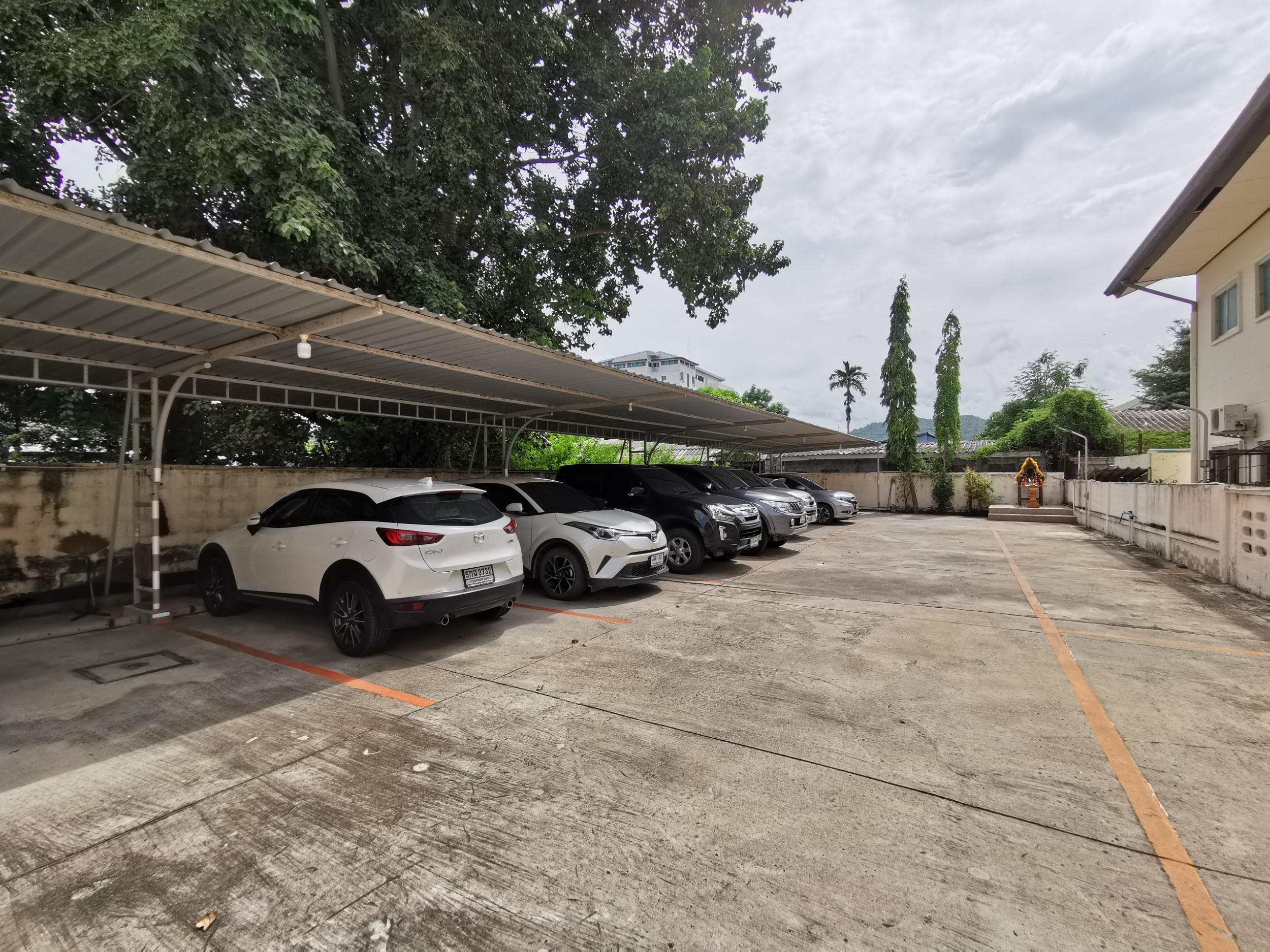 Hua Hin Irooms Экстерьер фото